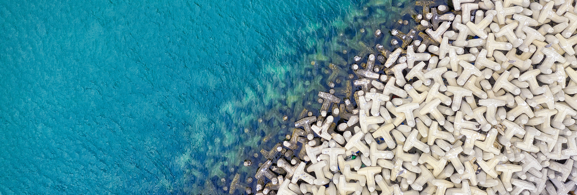 Tetrapod,Breakwater,In,Turquoise,Water,,Taken,In,Kuwait,In,December